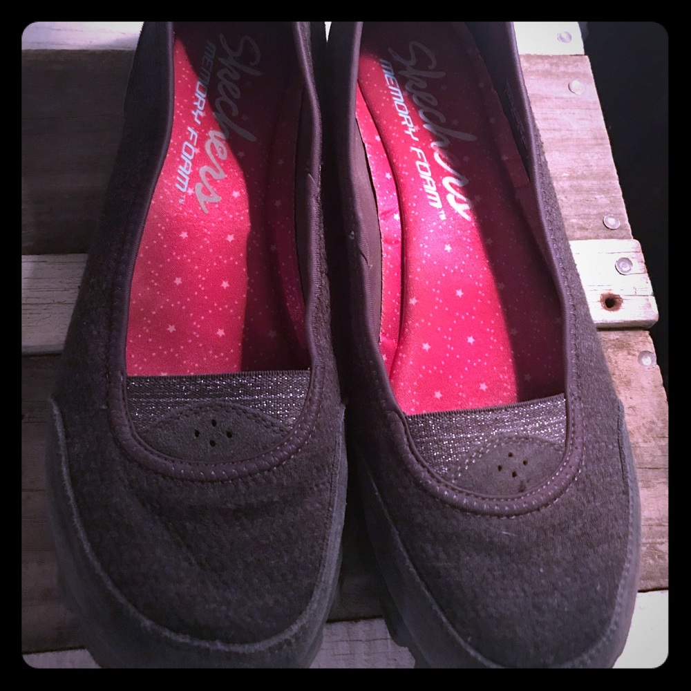 Sketchers memory foam shoes